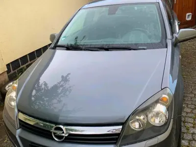 Gebraucht Opel Astra 104 PS (76 kW) 2004 Silber Kleinwagen