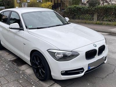 Gebraucht BMW 116 Sport Line 136 PS (100 kW) 2014 Weiß Kleinwagen