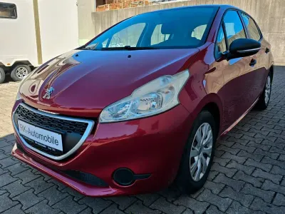 Gebraucht Peugeot 208 Access 68 PS (50 kW) 2013 Rot Kleinwagen