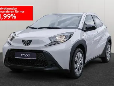 Neu Toyota Aygo X Play 72 PS (52 kW) 2025 Weiß SUV
