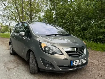 Używany Opel Meriva 101 KM (74 kW) 2010 Złoty Minivan