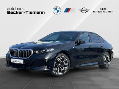 Gebraucht BMW 520 M Sport 197 PS (144 kW) 2025 Saphirschwarz Limousine