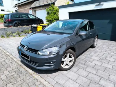 Second-hand VW Golf VII 105 CP (77 kW) 2014 Gri Berlinǎ