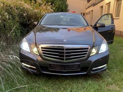 Gebraucht Mercedes E350 Avantgarde 265 PS (194 kW) 2011 Grau Limousine