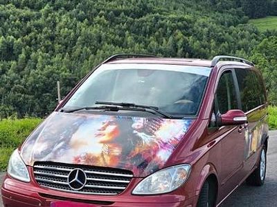 Używany Mercedes Viano 150 KM (110 kW) 2007 Czerwony Minivan
