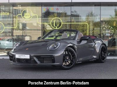 Porsche 911 Carrera 4 GTS