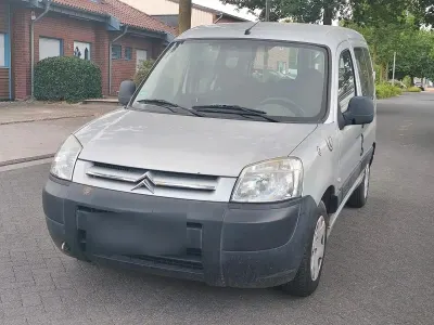 Gebraucht Citroën Berlingo 75 PS (55 kW) 2005 Silber Van / Kleinbus
