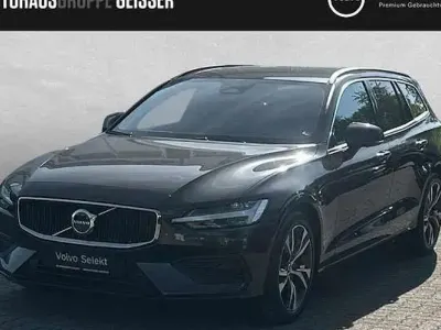 Käytetty Volvo V60 Core 197 HP (144 kW) 2025 Harmaa Farmari