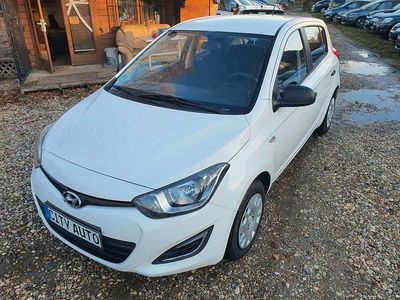 Gebraucht Hyundai i20 Edition 86 PS (63 kW) 2014 Weiß Kleinwagen