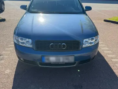 Gebraucht Audi A4 2002 Blau Limousine