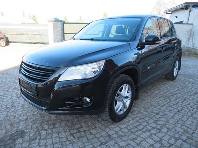 Gebraucht VW Tiguan Trendline 122 PS (89 kW) 2011 Schwarz SUV