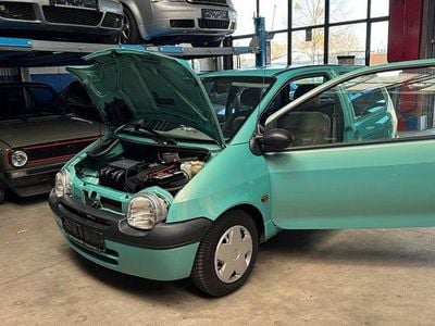 Usata Renault Twingo 58 CV (42 kW) 1998 Blu Utilitaria