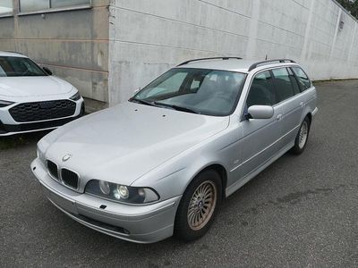 BMW 525