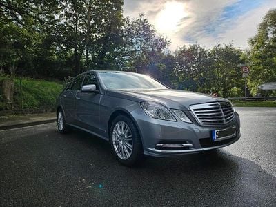 Gebraucht Mercedes E220 Elegance 170 PS (125 kW) 2012 Grau Limousine