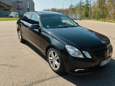 Usata Mercedes E500 Avantgarde 387 CV (284 kW) 2009 Nero Berlina