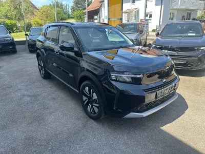 Neu Opel Frontera 110 PS (80 kW) 2026 Schwarz perla nera SUV