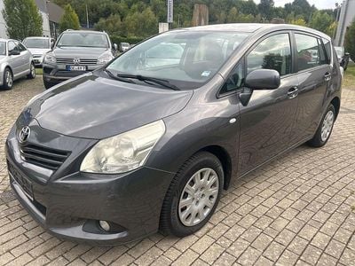 Gebraucht Toyota Verso Life 126 PS (92 kW) 2010 Grau Van / Kleinbus