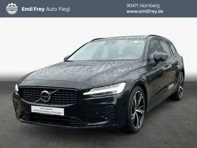 Gebraucht Volvo V60 Plus 349 PS (256 kW) 2025 Schwarz Kombi