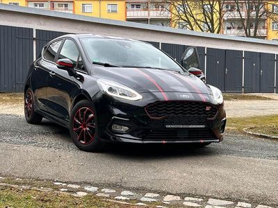 Schwarz Gebraucht 2018 Ford Fiesta ST-Line Limousine | 13.300 € (Fairer Preis)