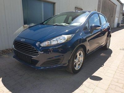 Gebraucht Ford Fiesta Ambiente 60 PS (44 kW) 2014 Grau Limousine