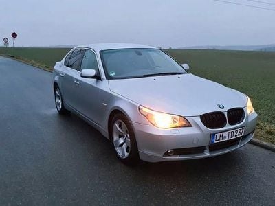 Gebraucht BMW 525 192 PS (141 kW) 2004 Silber Limousine