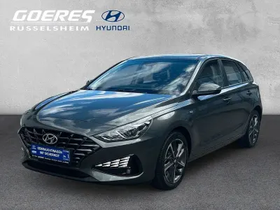 Gebraucht Hyundai i30 Trend 120 PS (88 kW) 2023 Grau Limousine