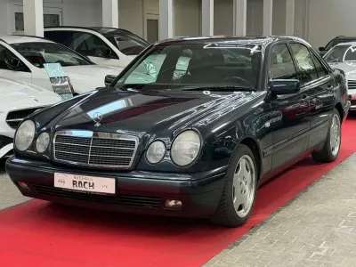 Gebraucht Mercedes E280 Classic 193 PS (141 kW) 1996 Schwarz Limousine