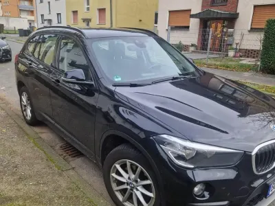Käytetty BMW X1 150 HP (110 kW) 2019 Musta Katumaasturi