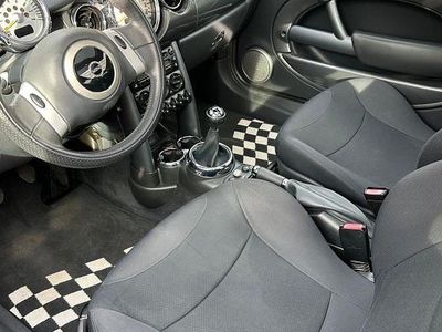 Second-hand Mini ONE 90 CP (66 kW) 2005 Negru Hatchback