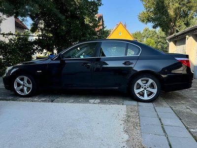 BMW 523
