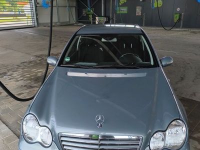 Mercedes C200