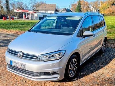 Silber Gebraucht 2017 VW Touran Sound Van / Kleinbus | 16.900 € (Guter Preis)