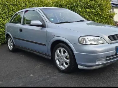 Usata Opel Astra 101 CV (74 kW) 2001 Argento Coupé