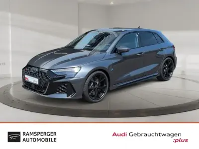 Neu Audi RS3 Sportback Comfort 400 PS (294 kW) 2026 Daytonagrau perleffekt Kleinwagen