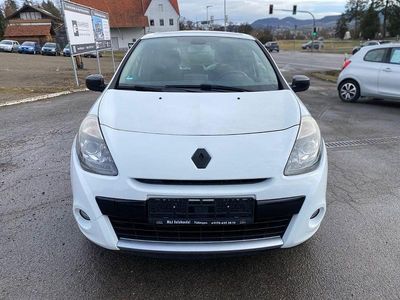 Weiß Gebraucht 2011 Renault Clio III Night&Day Limousine | 3.699 € (Fairer Preis)