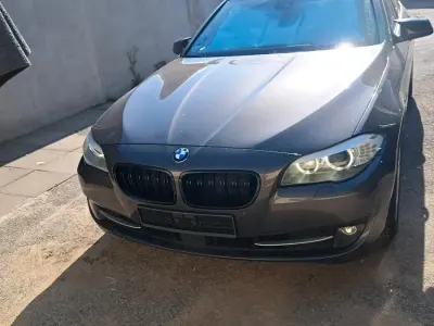 Gebraucht BMW 530 Basis 245 PS (180 kW) 2011 Braun Kombi