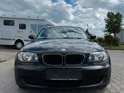 Gebraucht BMW 116 116 PS (85 kW) 2010 Schwarz Kleinwagen
