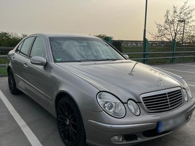 Mercedes E320
