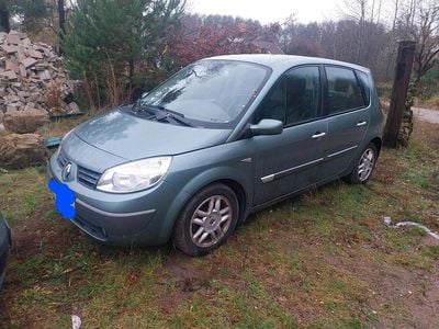 Grün Gebraucht 2007 Renault Scénic II Van / Kleinbus | 400 €