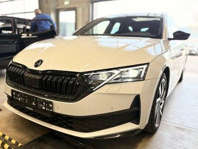 Gebraucht Skoda Octavia SportLine 150 PS (110 kW) 2025 Moon weiss Kombi