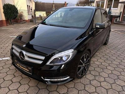 Schwarz Gebraucht 2012 Mercedes B200 Edition 1 Van / Kleinbus | 11.950 € (Etwas zu teuer)