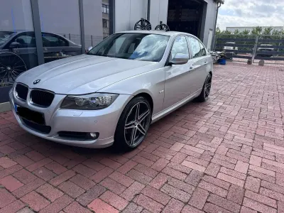 Gebraucht BMW 320 170 PS (125 kW) 2008 Silber Limousine