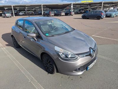 Gebraucht Renault Clio IV Dynamique 73 PS (53 kW) 2015 Silber Limousine