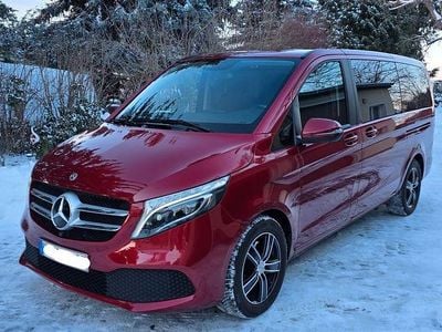Rot Gebraucht 2021 Mercedes V250 Van / Kleinbus | 40.600 € (Guter Preis)