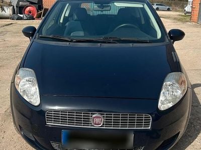 Gebraucht Fiat Grande Punto 75 PS (55 kW) 2009 Blau Kleinwagen
