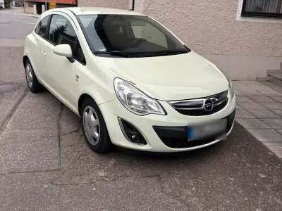 Usata Opel Corsa Satellite 69 CV (50 kW) 2011 Utilitaria