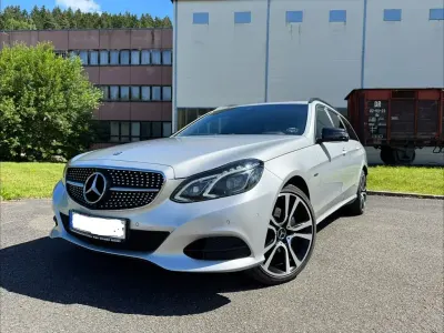 Gebraucht Mercedes E250 204 PS (150 kW) 2015 Silber Kombi