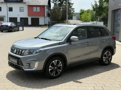 Gebraucht Suzuki Vitara 140 PS (102 kW) 2019 Grau SUV