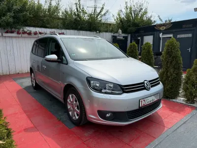Gebraucht VW Touran Cup 105 PS (77 kW) 2015 Silber Van / Kleinbus