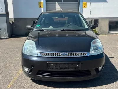 Usata Ford Fiesta 80 CV (58 kW) 2002 Nero Utilitaria